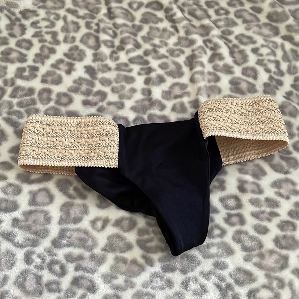 Fede scrunch butt bikini bottoms size small